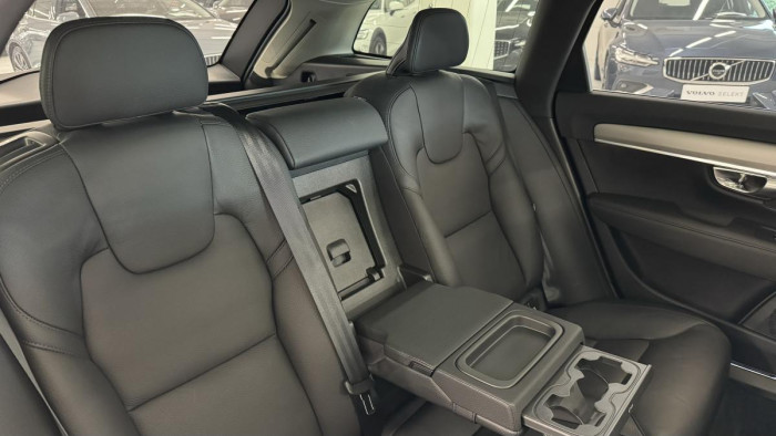 Volvo V90 T6 RECHARGE AWD REZERVACE