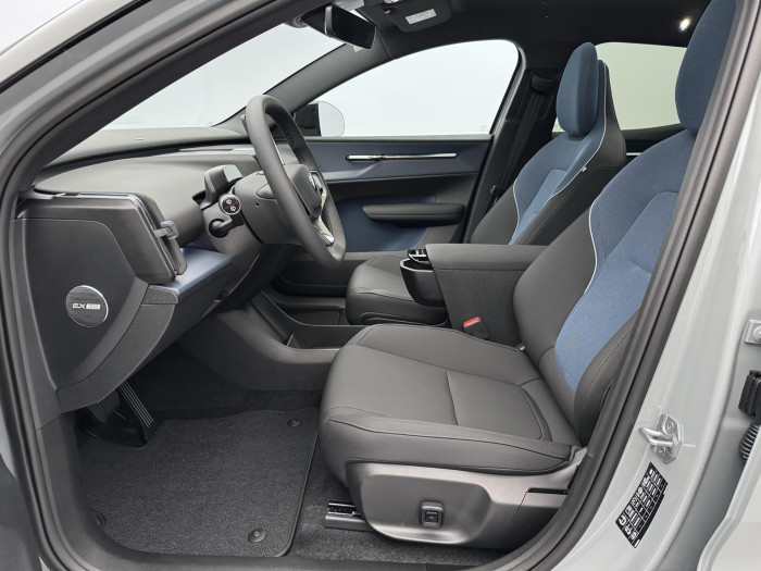 Volvo EX30 CROSS COUNTRY TWIN ULTRA