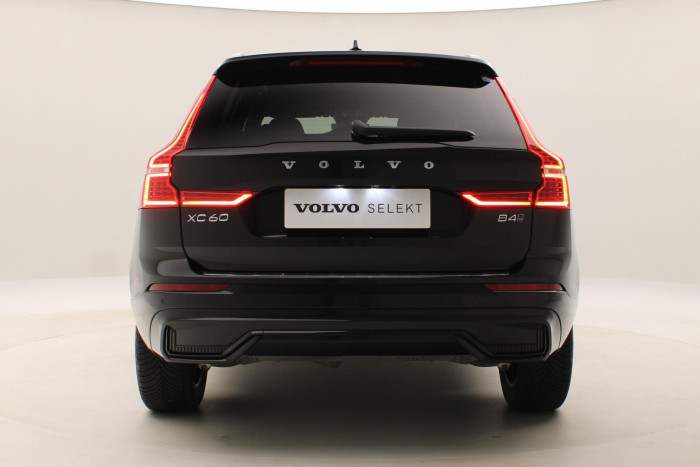 Volvo XC60 B4 AWD R-DESIGN AUT CZ 1.maj