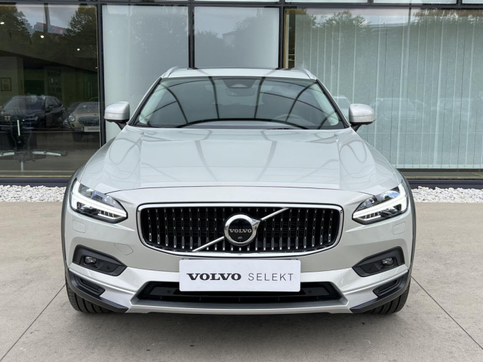 Volvo V90 CROSS COUNTRY B4 AWD Aut 1.maj
