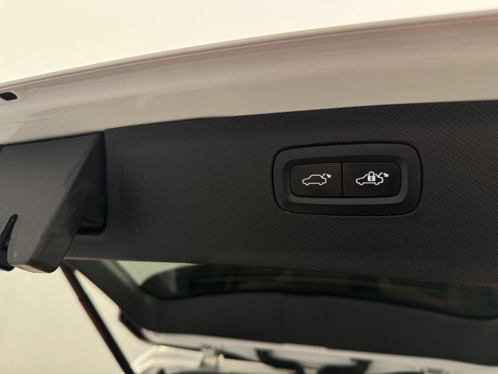 Volvo XC90 B5 AWD ULTIMATE BRIGHT AUT 7M