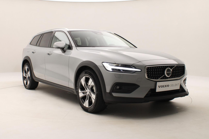 Volvo V60 CC B5 AWD PLUS AUT CZ 1.maj