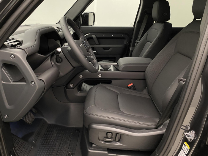 Land Rover Defender 110 D250 X-DYNAMIC SE REZERVAC 3.0 d Dynamic SE