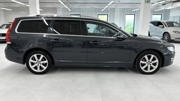 Volvo V70 D4 AWD SUMMUM AUT REZERVACE 2.4 d Summum