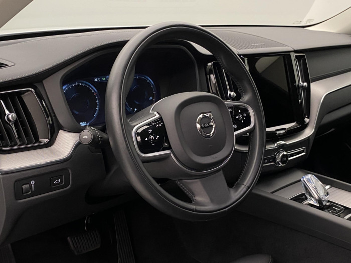 Volvo XC60 B5 INSCRIPTION AWD AUT 1.maj