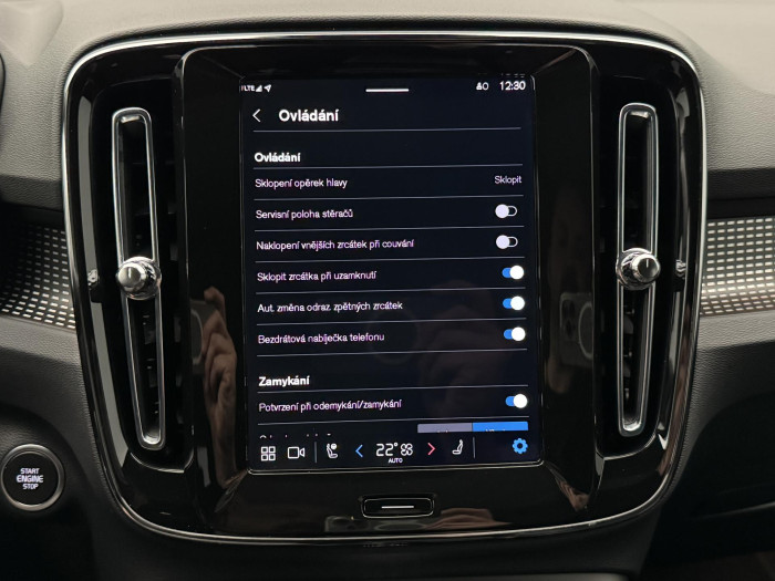 Volvo XC40 B3 DARK ULTRA CZ 1.maj