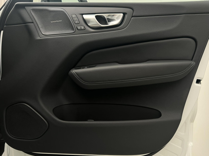 Volvo XC60 B5 AWD PLUS DARK AUT 1.maj.