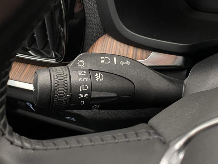Volvo V60 CC D4 AWD PRO REZERVACE 2.0 d CC CC
