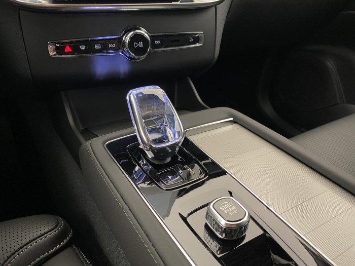 Volvo XC90 B5 AWD BLACK EDITION PLUS 7