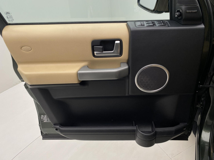 Land Rover Discovery 3 TDV6 HSE AWD REZERVACE