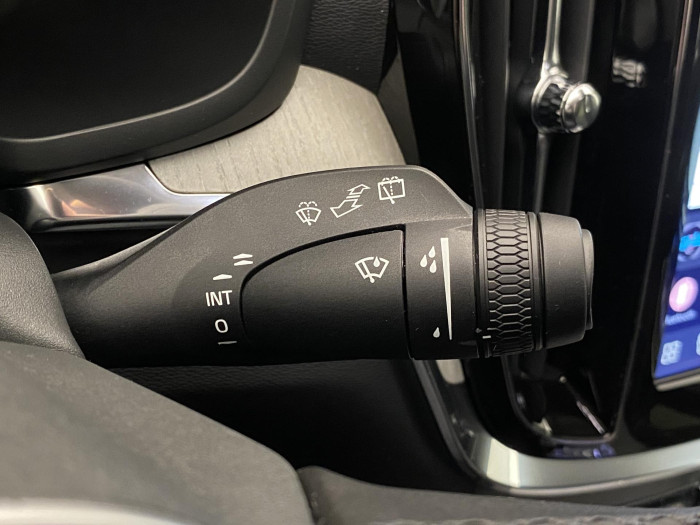 Volvo V60 B4 AUT DARK PLUS