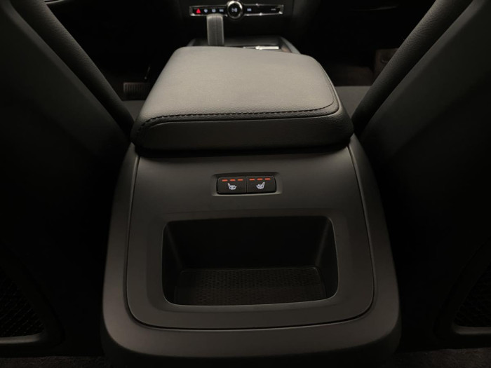 Volvo V60 B4 MOMENTUM AUT REZERVACE 2.0 Momentum