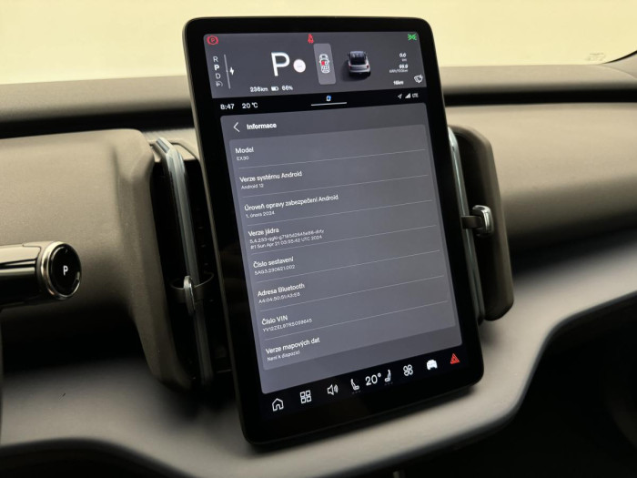 Volvo EX30 PURE ELECTRIC RECHAR. CORE RWD