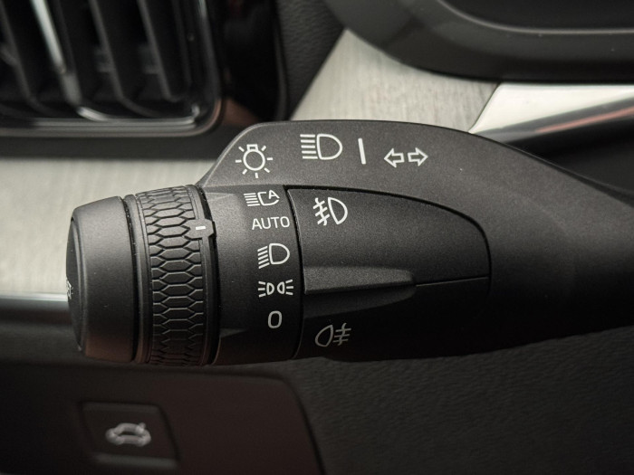 Volvo XC60 B5 AWD PLUS DARK AUT 1.maj.