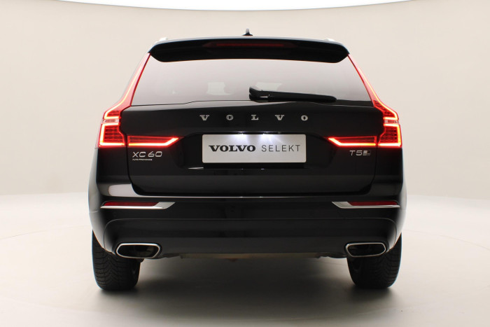 Volvo XC60 T5 AWD INSCRIPTION AUT CZ