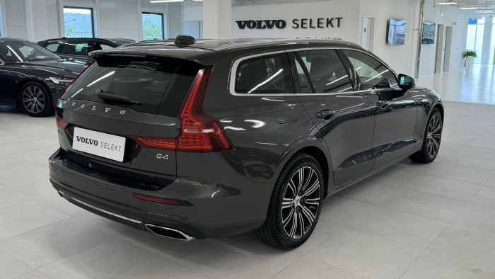 Volvo V60 B4 INSCRIPTION AUT REZERVACE