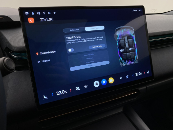 Lynk & Co 08 MORE PHEV