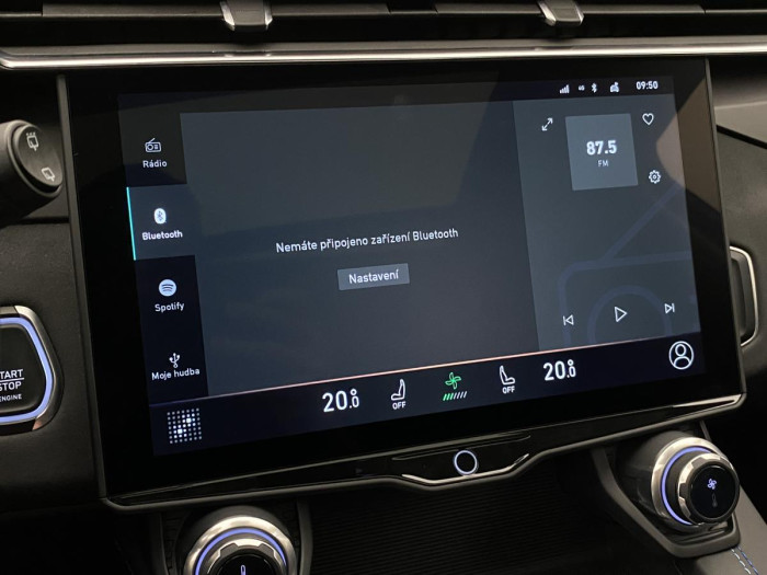 Lynk & Co 01 PHEV DCT AUT REZERVACE