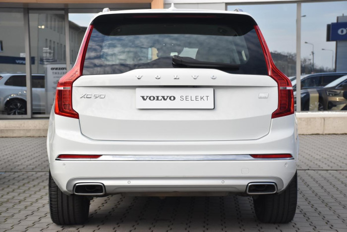 Volvo XC90 T8 AWD INSCRIPTION REZERVACE