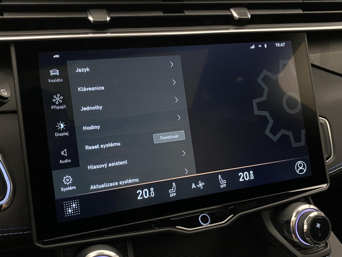 Lynk & Co 01 PHEV DCT AUT 1.maj REZERVACE