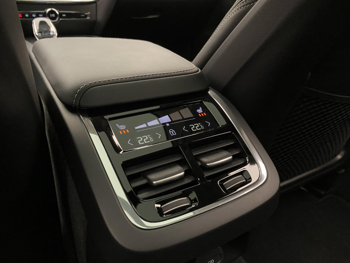 Volvo V60 CC B5 AWD ULTIMATE AUT 1.maj 2.0 CC CC