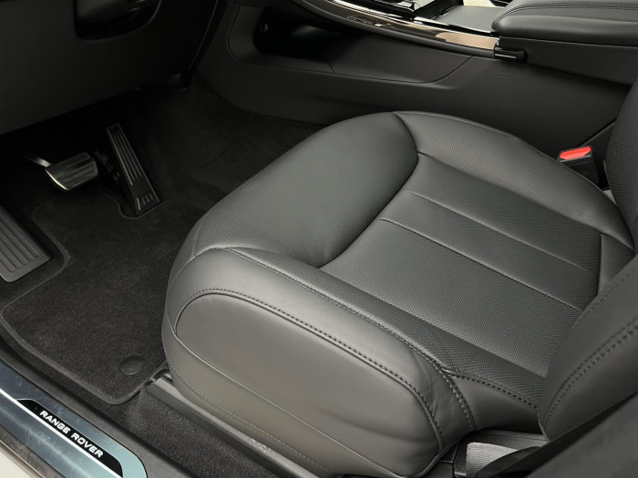 Land Rover Range Rover Sport D300 DYNAMIC SE AWD Aut 3.0 d Dynamic SE