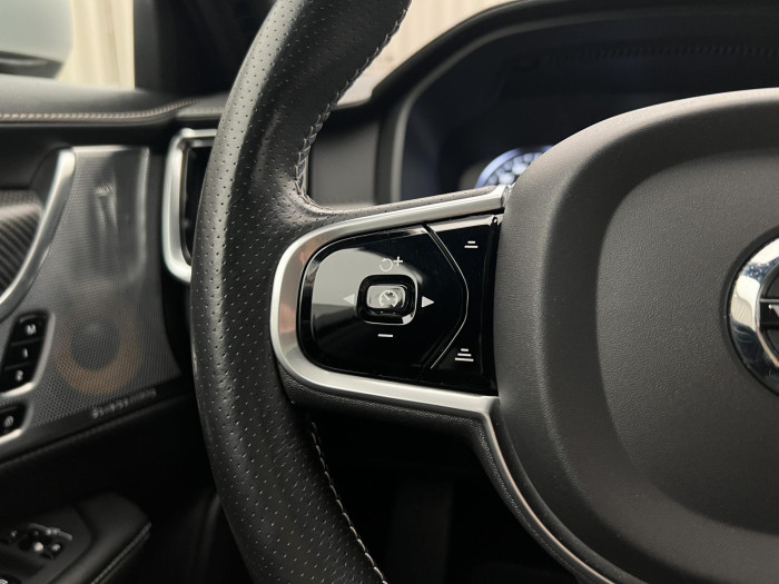 Volvo V90 D5 AWD R-DESIGN AUT CZ 2.0 d