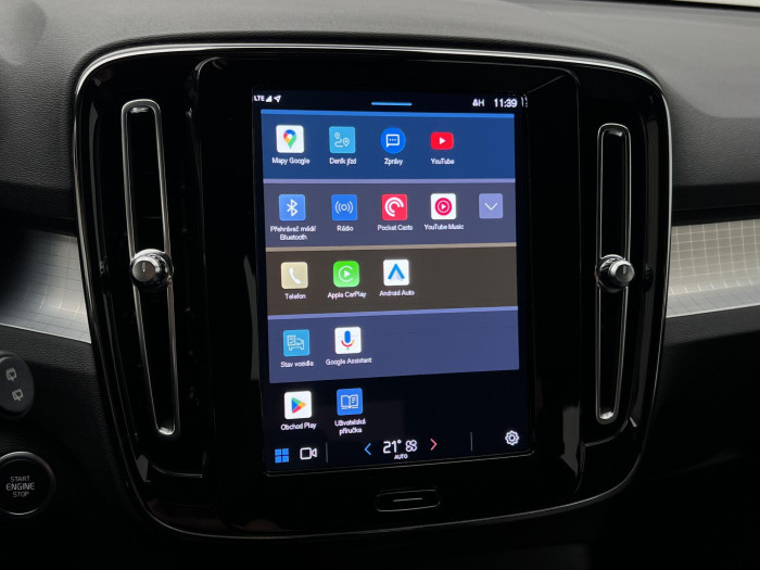 Volvo XC40 B4 AWD CORE AUT