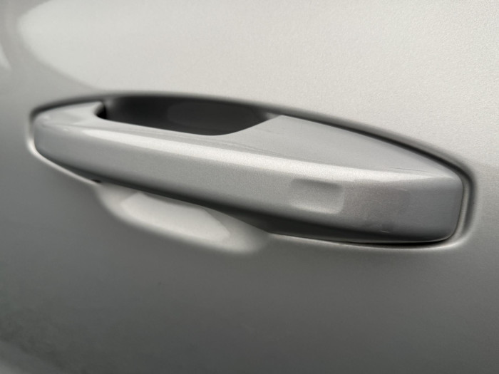 Volvo V60 B4 DARK PLUS AUT CZ 1.maj