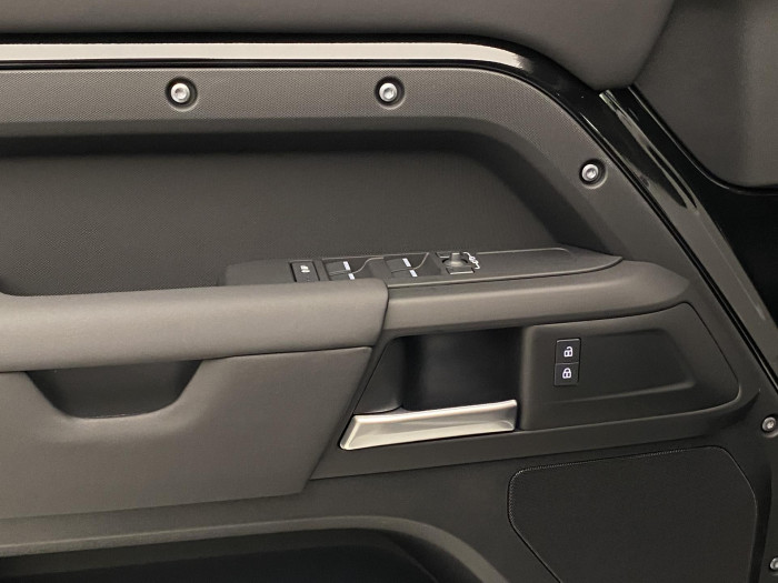 Land Rover Defender 110 D200 S AWD AUT 3.0 d