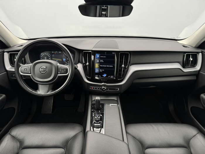 Volvo XC60 B4 AWD MOMENTUM PRO AUT 2.0 Momentum