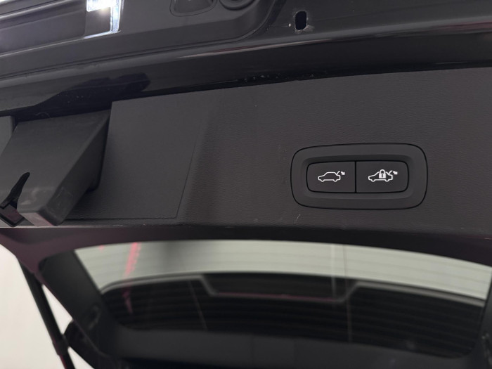 Volvo XC40 B4 MOMENTUM PRO CZ 1.maj 2.0 Momentum