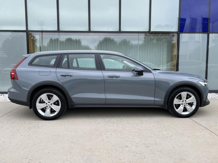 Volvo V60 CROSS COUNTRY B4 AWD Aut 1.maj