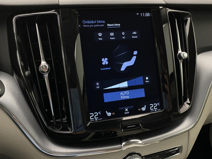 Volvo XC60 T5 AWD MOMENTUM AUT CZ 2.0 Momentum