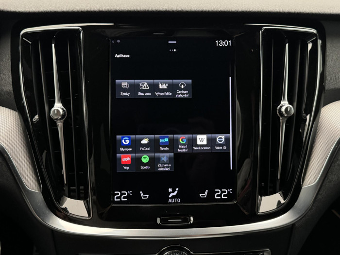 Volvo V60 B4 R-DESIGN AUT REZERVACE