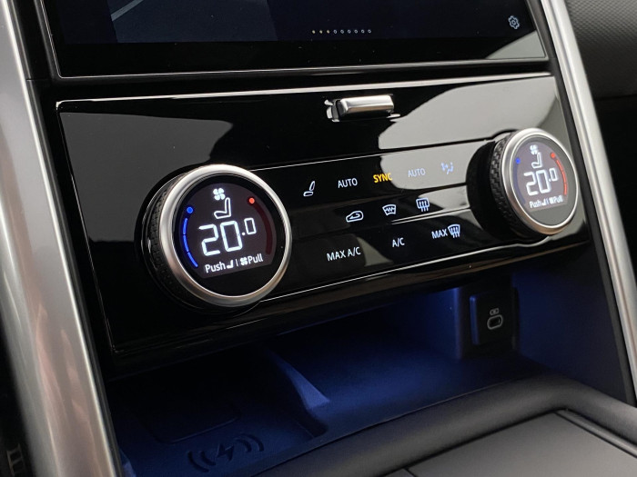 Land Rover Discovery D300 AWD DYNAMIC HSE REZERVACE 3.0 d Dynamic