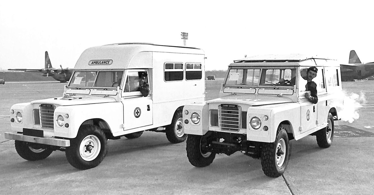 Defender slaví 70 let partnerství s Červeným křížem