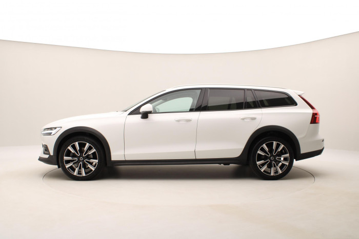 Volvo V60 CC D4 AWD PRO REZERVACE 2.0 d CC CC