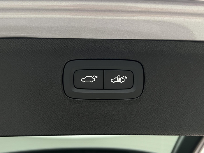 Volvo XC90 T8 AWD RECHARGE DARK PLUS AUT