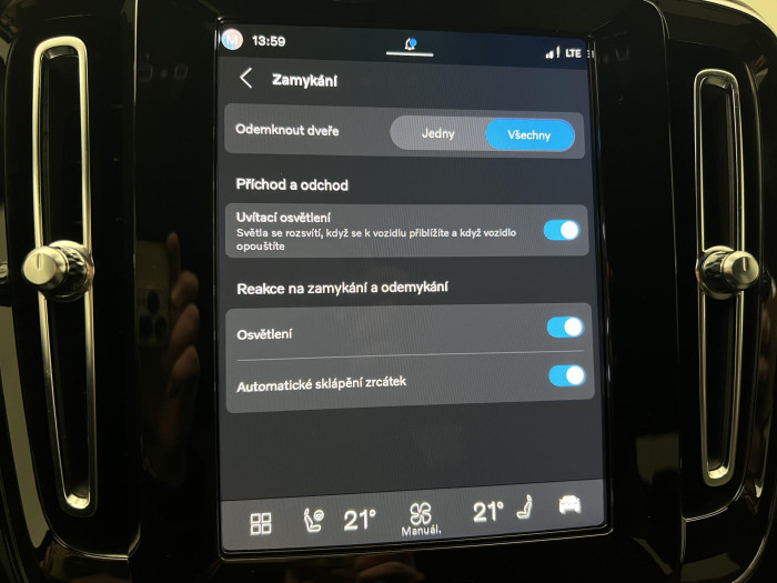 Volvo XC40 B3 DARK PLUS AUT