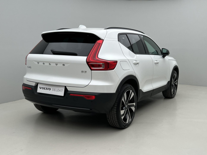 Volvo XC40 B3 ULTRA DARK AUT CZ