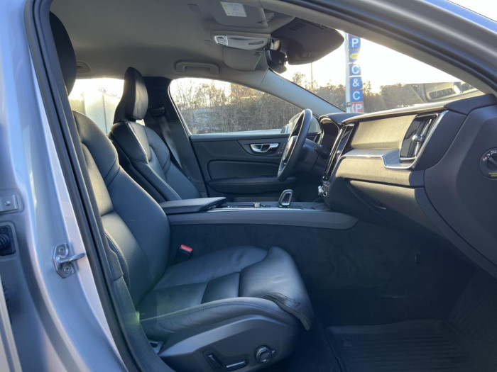 Volvo V60 CROSS COUNTRY B4 AWD Aut 1.maj