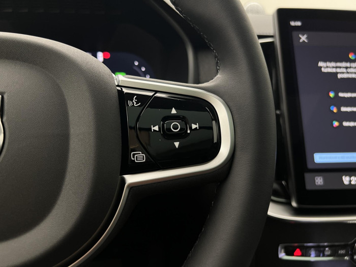 Volvo XC90 T8 AWD RECHARGE DARK ULTRA AUT