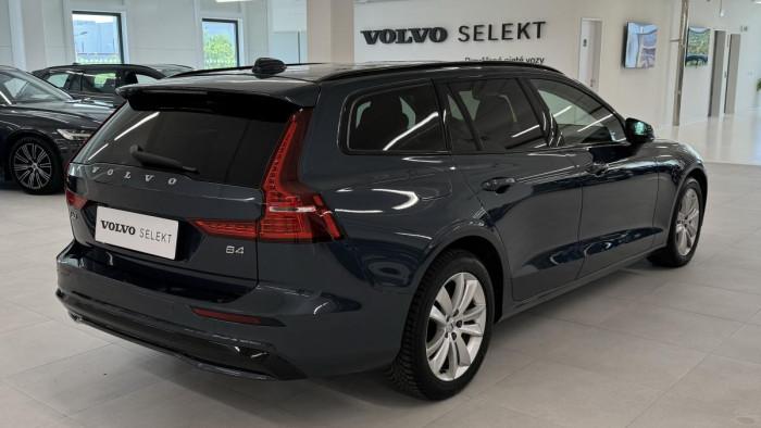 Volvo V60 B4 PLUS DARK AUT CZ REZERVACE