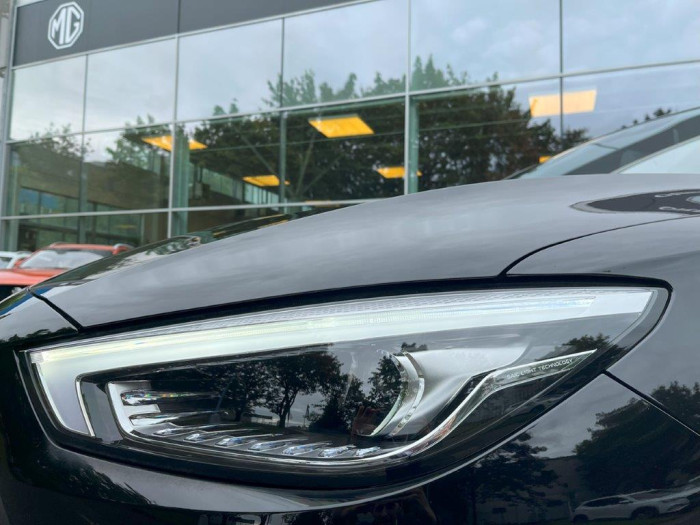 MG ZS EV EXCITE 70kWh REZERVACE!
