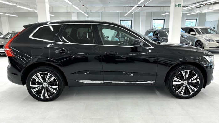 Volvo XC60 B4 AWD PLUS BRIGHT REZERVACE 2.0 Plus