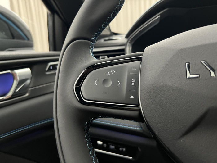 Lynk & Co 01 PHEV DCT AUT 1.maj.