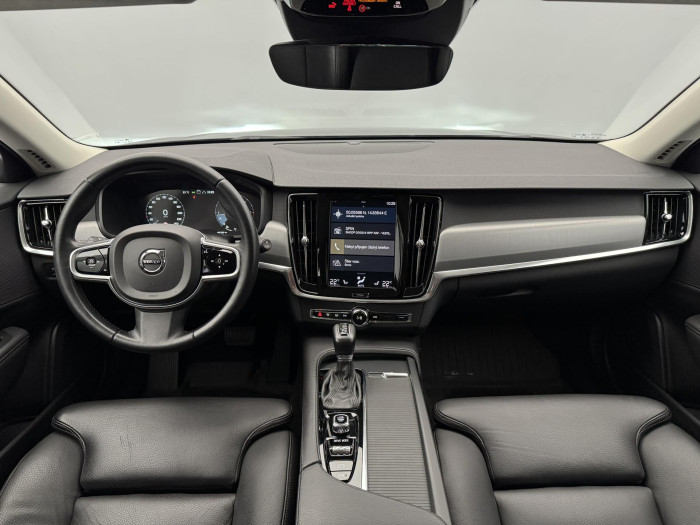 Volvo V90 D3 MOMENTUM AUT 2.0 d Momentum