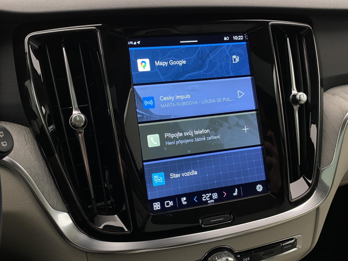 Volvo V60 CC B4 AWD BRIGHT PLUS AUT CZ