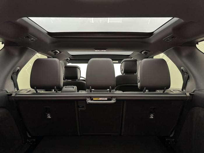 Land Rover Discovery D250 R-DYNAMIC SE REZERVACE 3.0 d Dynamic SE